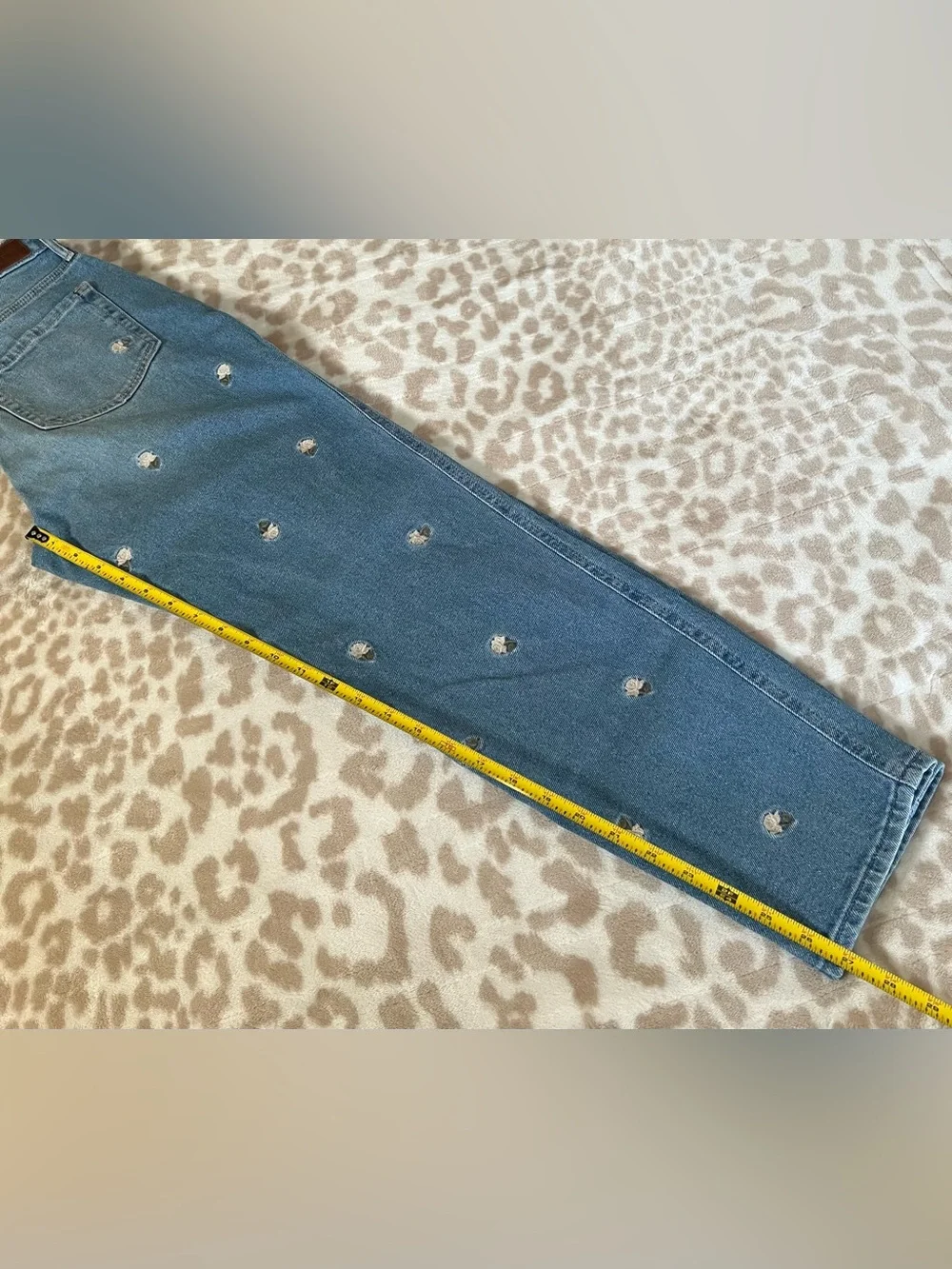 Hollister Ultra High Rise Mom Jeans with Floral Embroidery, Size 5 - Picture 5 of 6